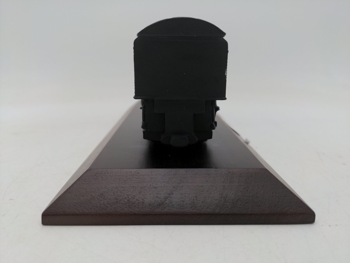 Avon/Lionel 700E Hudson Locomotive w/ Display Base EX/Box