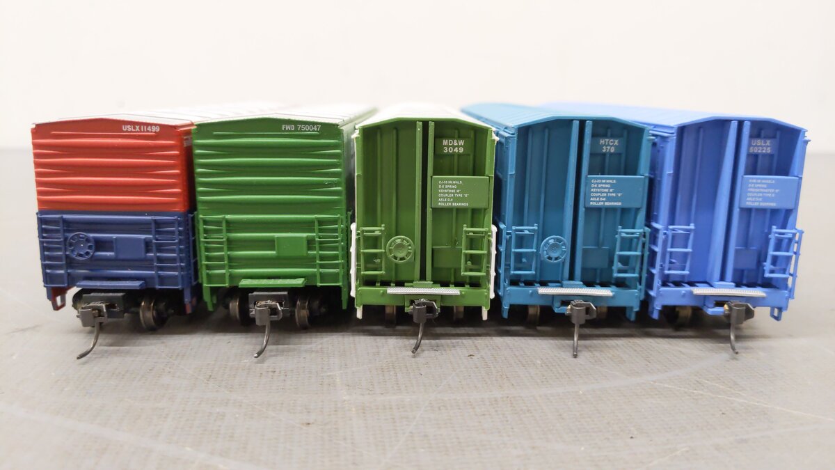 Atlas & Walthers Assorted HO Scale Plug/Thrall Door Box Cars [5] EX/Box