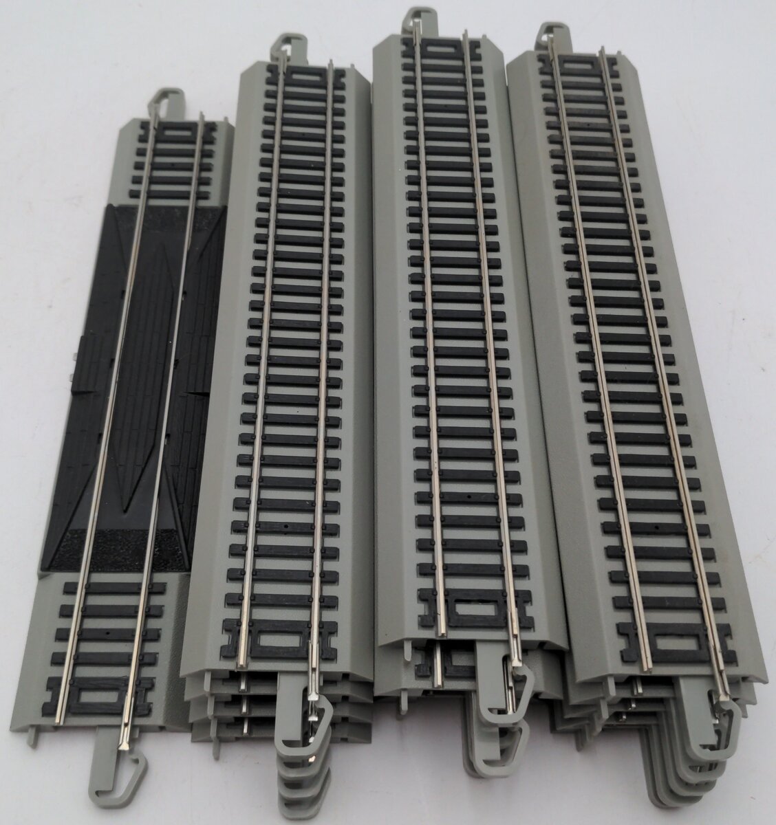 Bachmann HO Nickel Silver Rail  Assorted Straight E-Z Track Sections [15] EX
