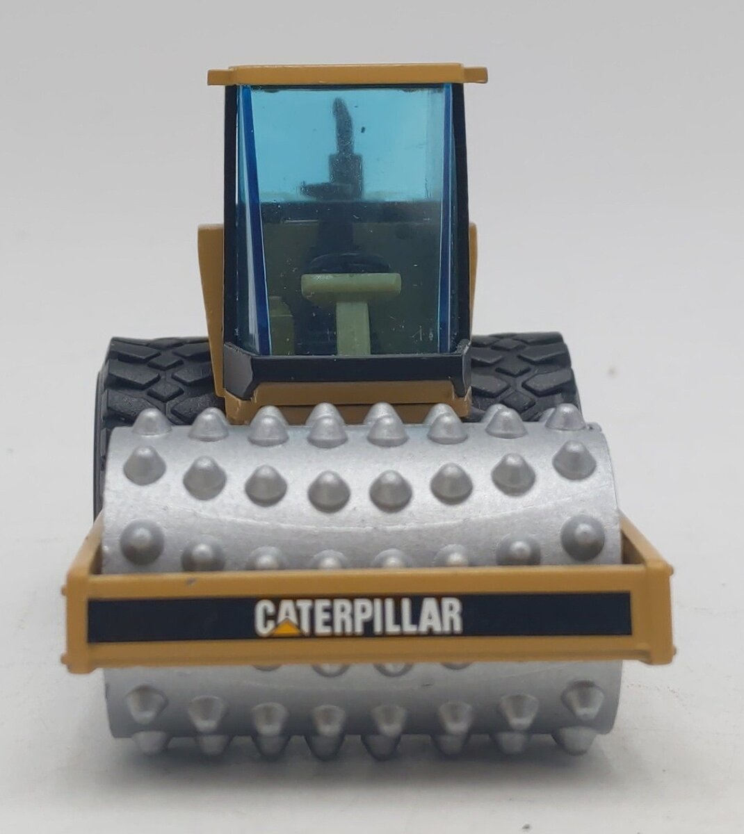 NZG 4013 1:50 Cat CP-563C Vibratory Soil Compactor w/ Enclosed Cab EX/Box
