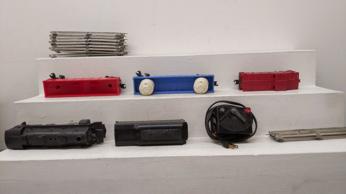 Lionel 1609 Vintage O 246 Steam Freight Set w/1130T, 6162-25, 6057 & 1016 EX/Box
