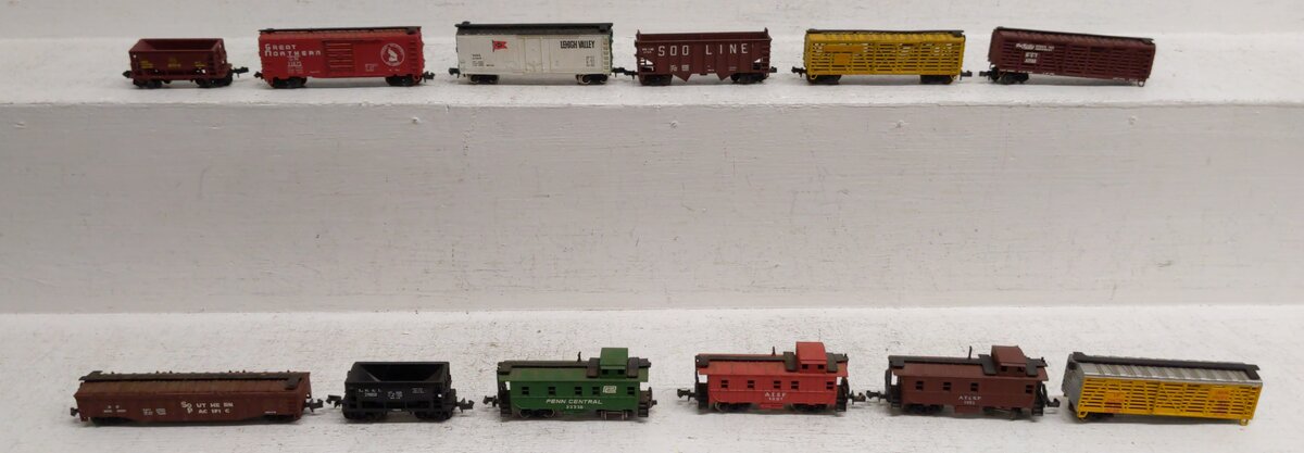 Atlas,Trix,Bachmann & Others N Scale Assorted Freight Cars [12] EX