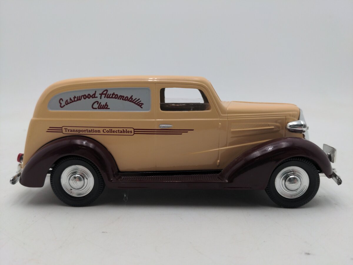 The Eastwood Company EAC-3 1:50 Scale 1937 Chevrolet Sedan LN/Box