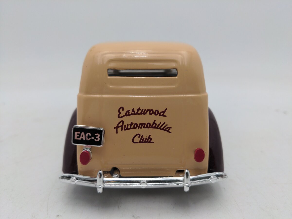 The Eastwood Company EAC-3 1:50 Scale 1937 Chevrolet Sedan LN/Box