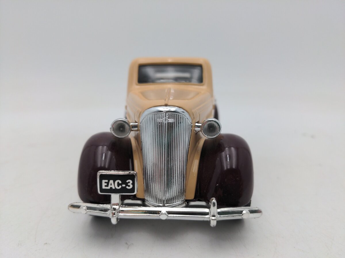 The Eastwood Company EAC-3 1:50 Scale 1937 Chevrolet Sedan LN/Box