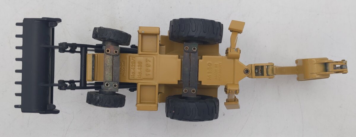 NZG 435/1 1:50 Die-Cast Caterpillar Backhoe Loader w/438C Black Front System EX/Box