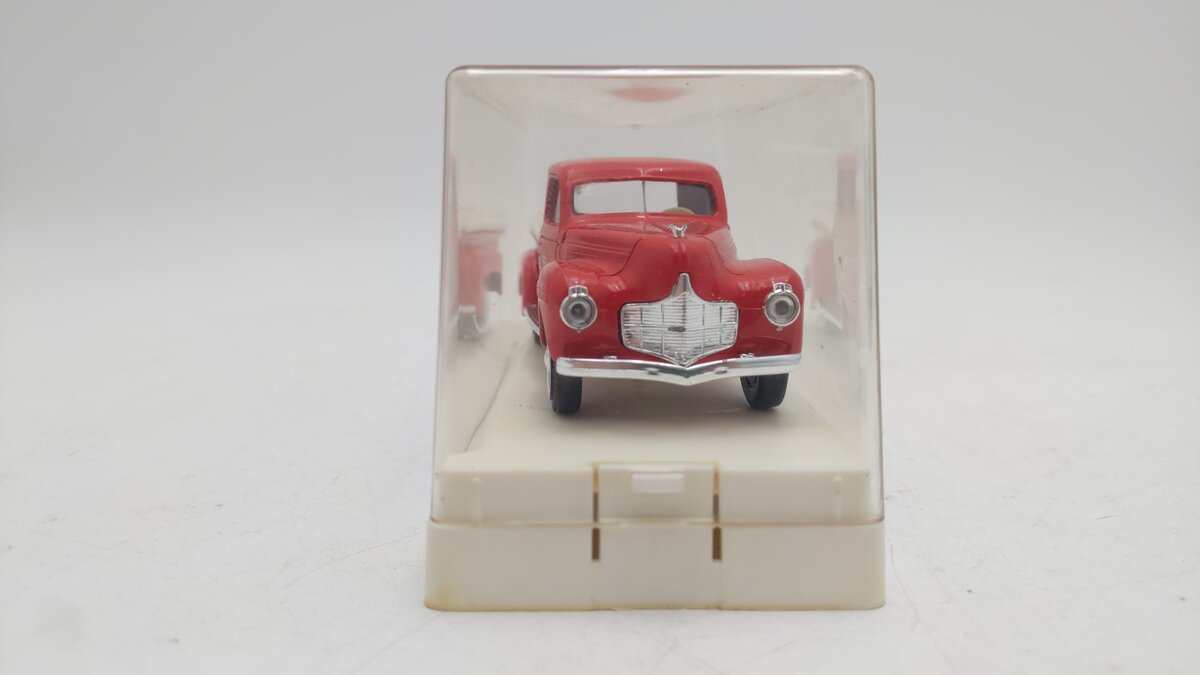 Solido 1:43 Scale Budweiser Truck EX