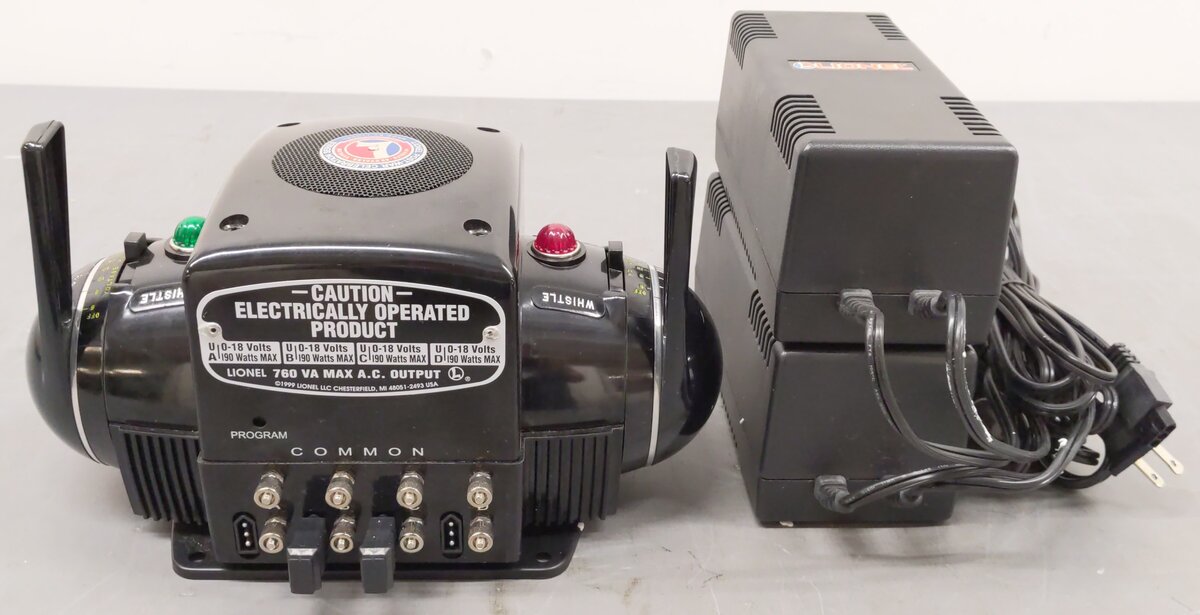 Lionel 6-22982 O ZW Postwar Celebration Series Controller & 2 Transformers Set EX/Box