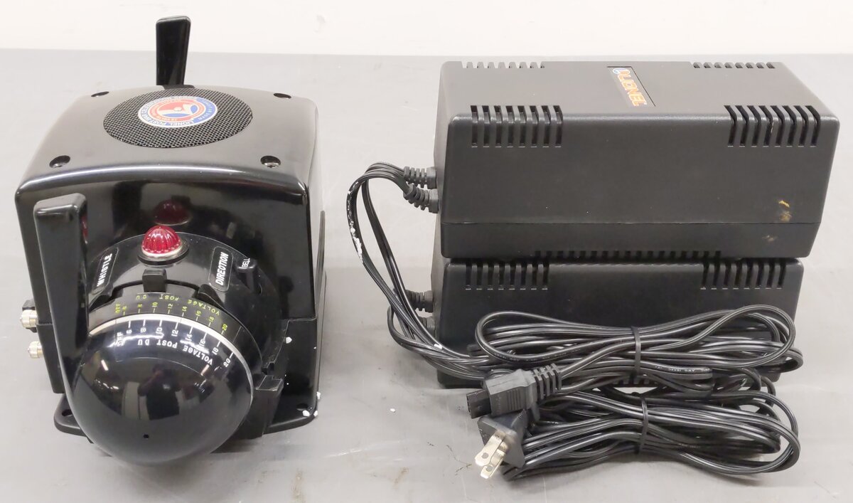 Lionel 6-22982 O ZW Postwar Celebration Series Controller & 2 Transformers Set EX/Box