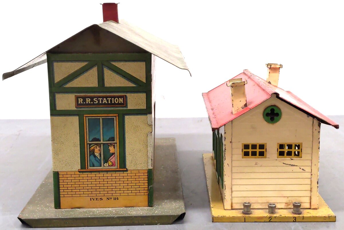 Lionel & Ives Vintage O Tinplate Stations: 114, 137 [2] VG
