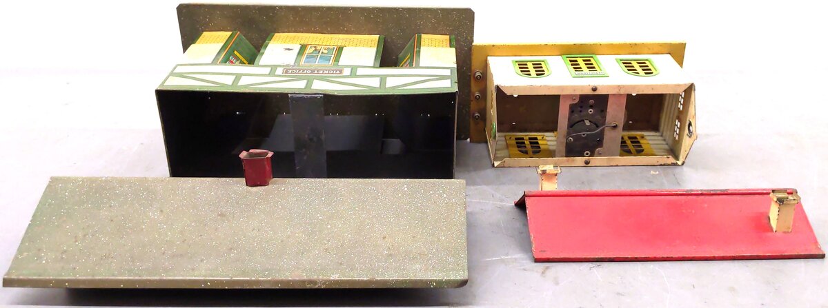 Lionel & Ives Vintage O Tinplate Stations: 114, 137 [2] VG