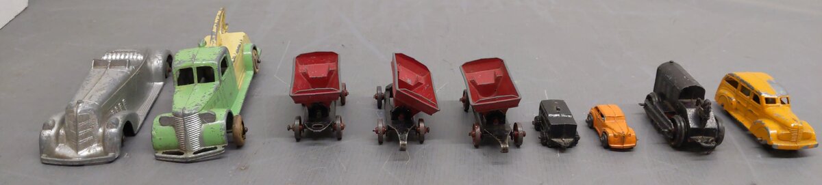 Tootsietoy Vintage Die-Cast Cars & Coal Bins [9] VG