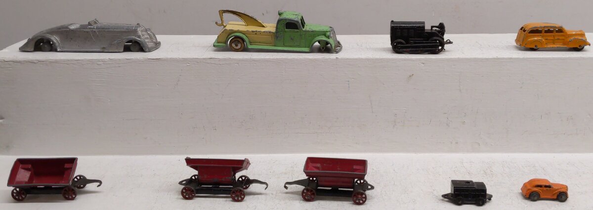 Tootsietoy Vintage Die-Cast Cars & Coal Bins [9] VG