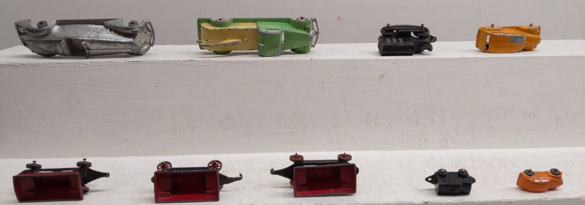 Tootsietoy Vintage Die-Cast Cars & Coal Bins [9] VG