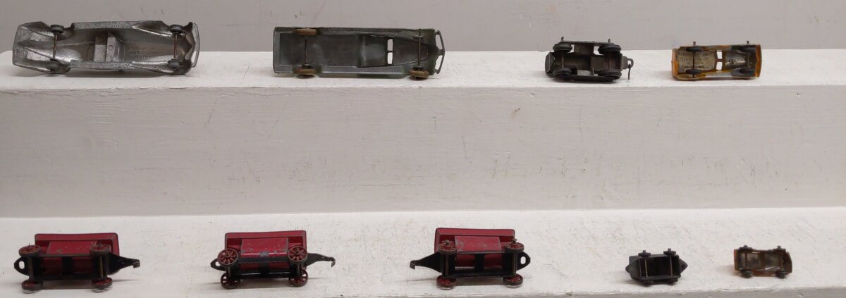 Tootsietoy Vintage Die-Cast Cars & Coal Bins [9] VG