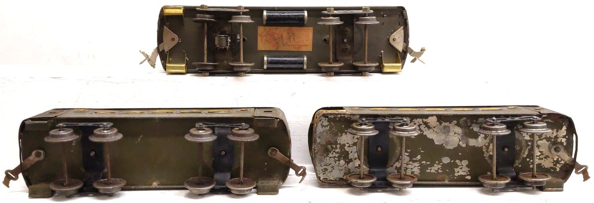 Lionel Vintage Standard Gauge Passenger Cars [3]