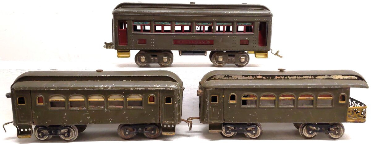Lionel Vintage Standard Gauge Passenger Cars [3]