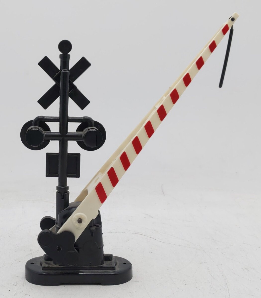 Lionel 6-62162 O Gauge Operating Crossing Gate & Signal EX/Box