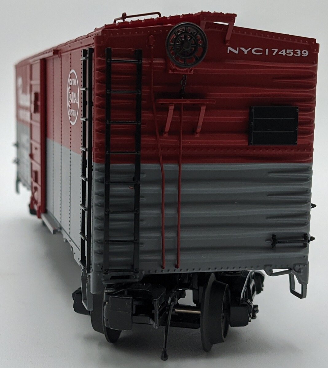 MTH 20-3377D O Gauge New York Central Box Car #174539 NIB