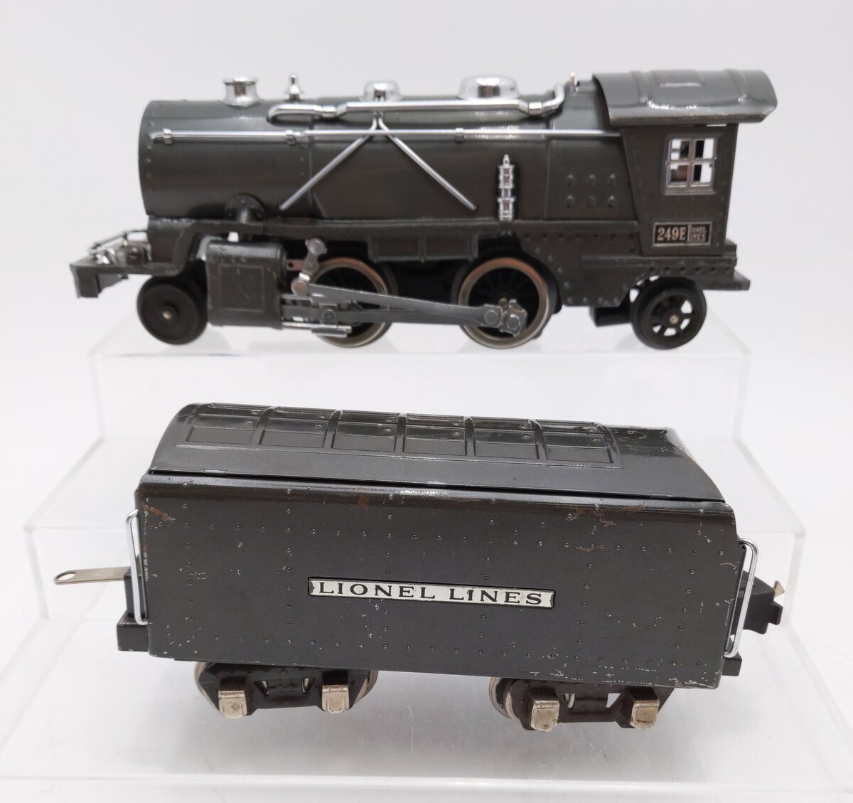 Lionel 249E Vintage O 2-4-2 Tinplate Steam Locomotive w/ 265T Tender- Repainted