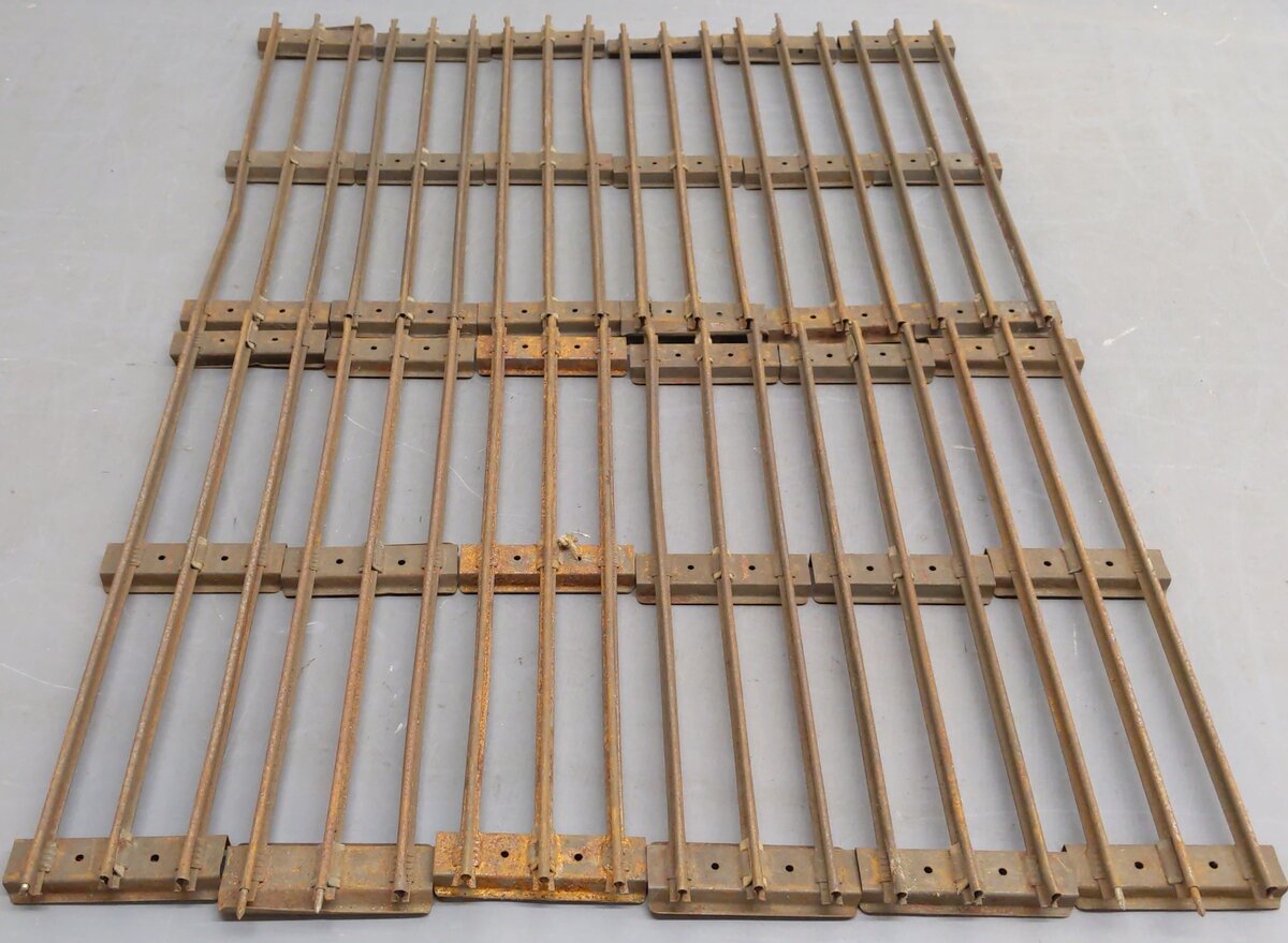 Lionel & American Flyer Vintage O Gauge 14" Straight Track [12]