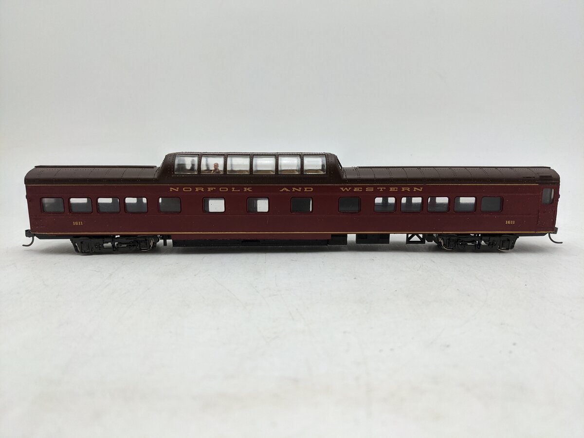 AHM 6405-20 HO Scale N.& W. Vista Dome Coach 85' Passenger Car #1611 EX/Box