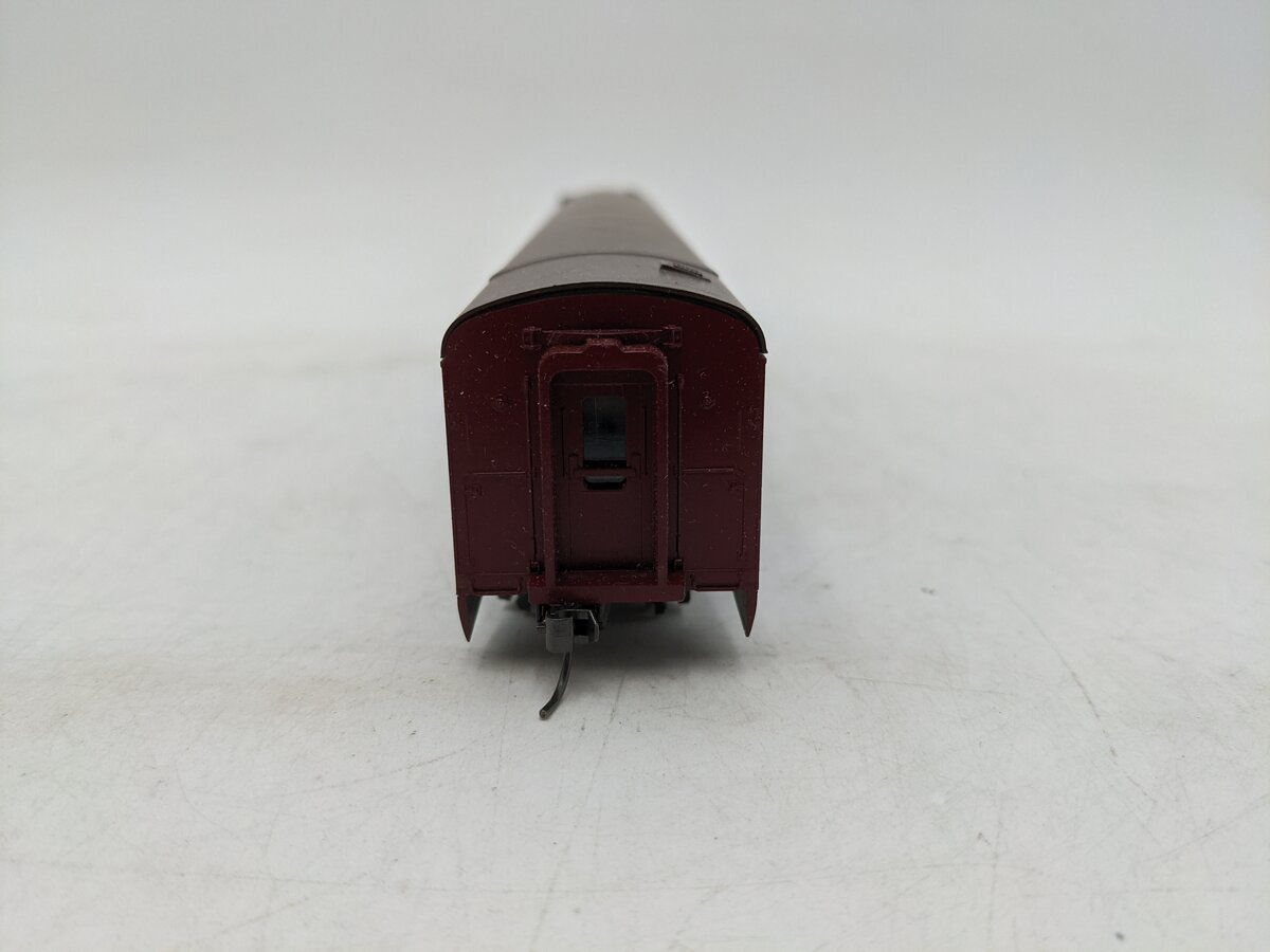 AHM 6404-20 HO Scale N. & W. 1930 Coach Passenger Car #1727 EX/Box