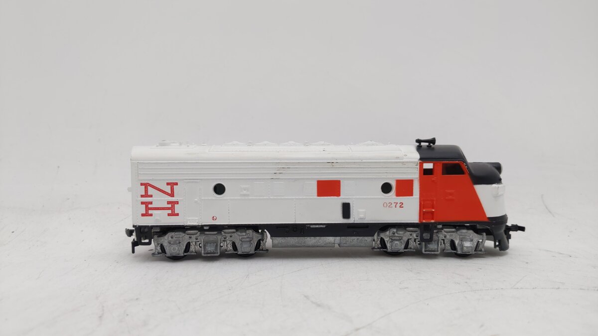 Lionel 0272 HO New Haven (Non Powered) Diesel Locomotive #0272 EX/Box