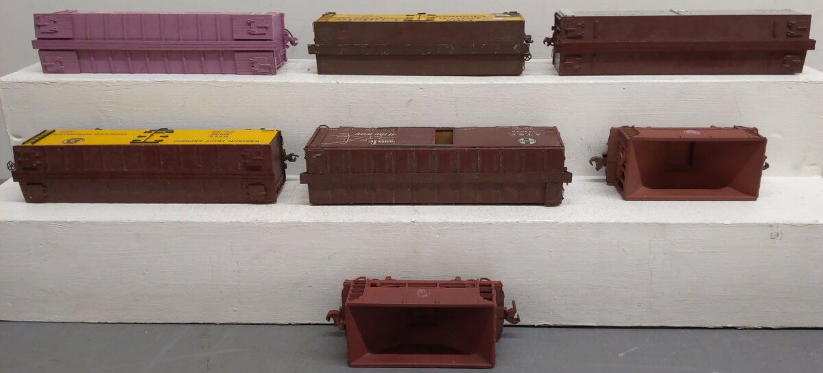 O Scale (2-Rail) Assorted Freight Cars #118,49135,141348,7471,8901 [7]