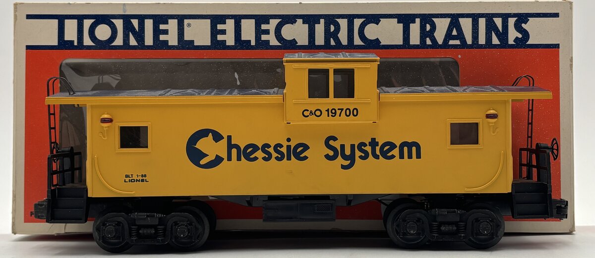 Lionel 6-19700 O Chessie System Extended Vision Illuminated Caboose #19700 EX/Box