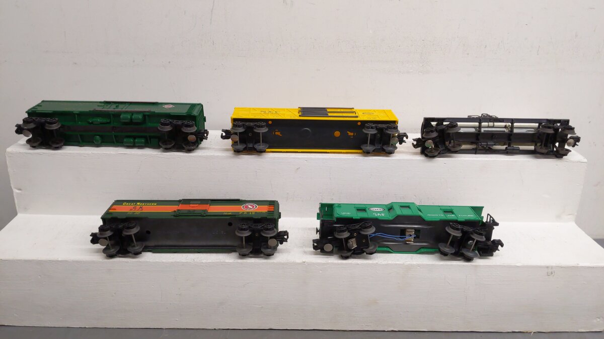 Lionel O Assorted Freight Cars 9174, 9773, 9863, 9772, 9154 [5] EX