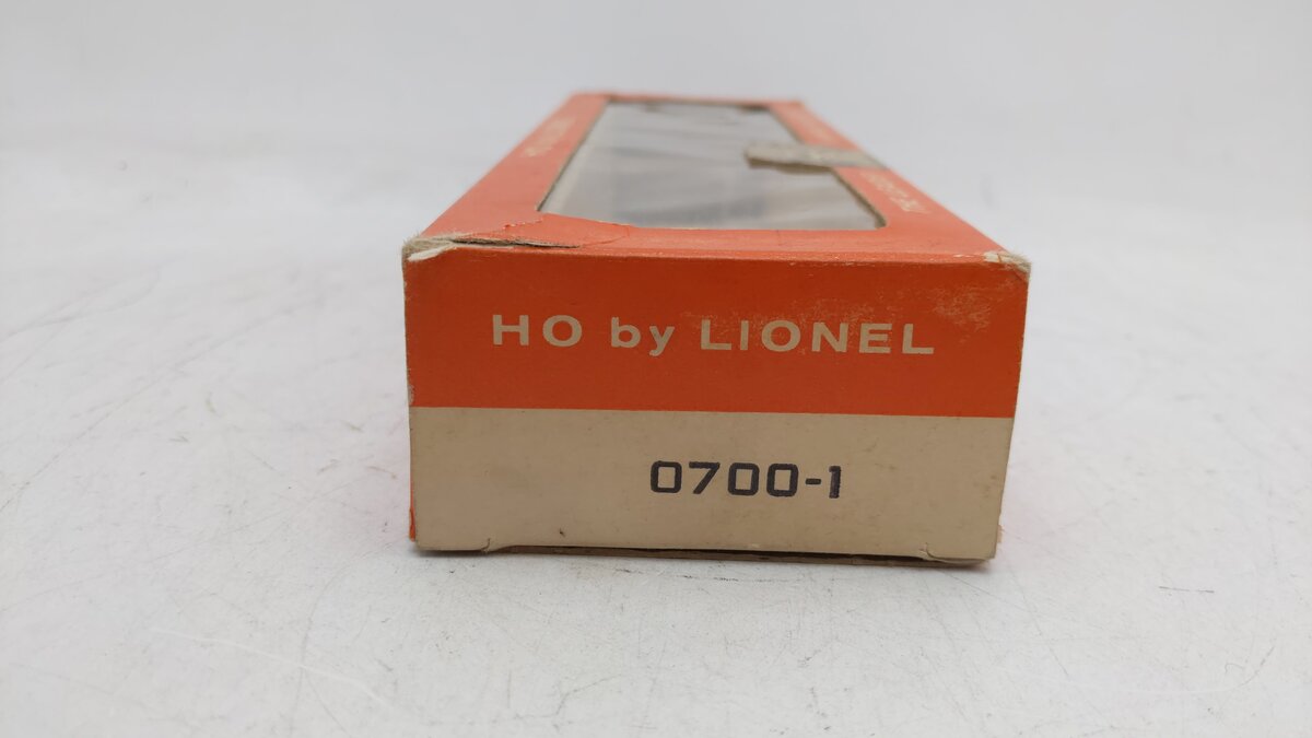 Lionel 0700-1 HO New Haven Passenger Car #2463 EX/Box