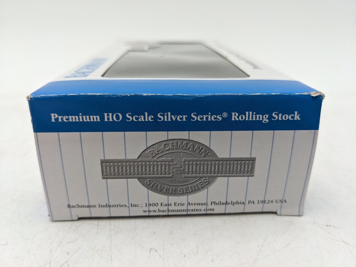 Bachmann 16810 HO Norfolk & Western Northeast-Style Steel Cupola Caboose #500834 EX/Box