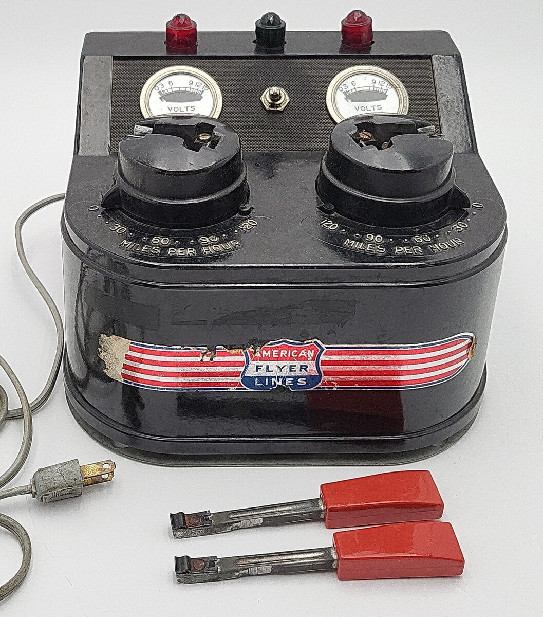 American Flyer 30B Vintage S 300 Watt Transformer - Runs 2 Trains VG/Box