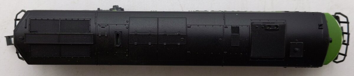 Trix T12049 N Scale Burlington Northern U30CG Passenger Diesel Locomotive #7671 EX/Box