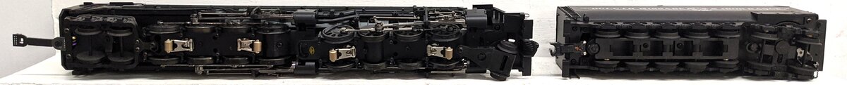 MTH 20-3379-1E DM & IR 2-8-8-4 Yellowstone Steam Engine & Tender #225 w/PS2 NIB