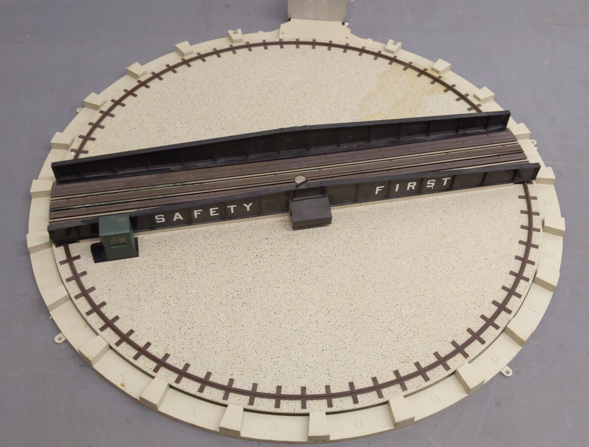 Atlas 6910 O Gauge Motorized 24 Inch Turntable VG/Box