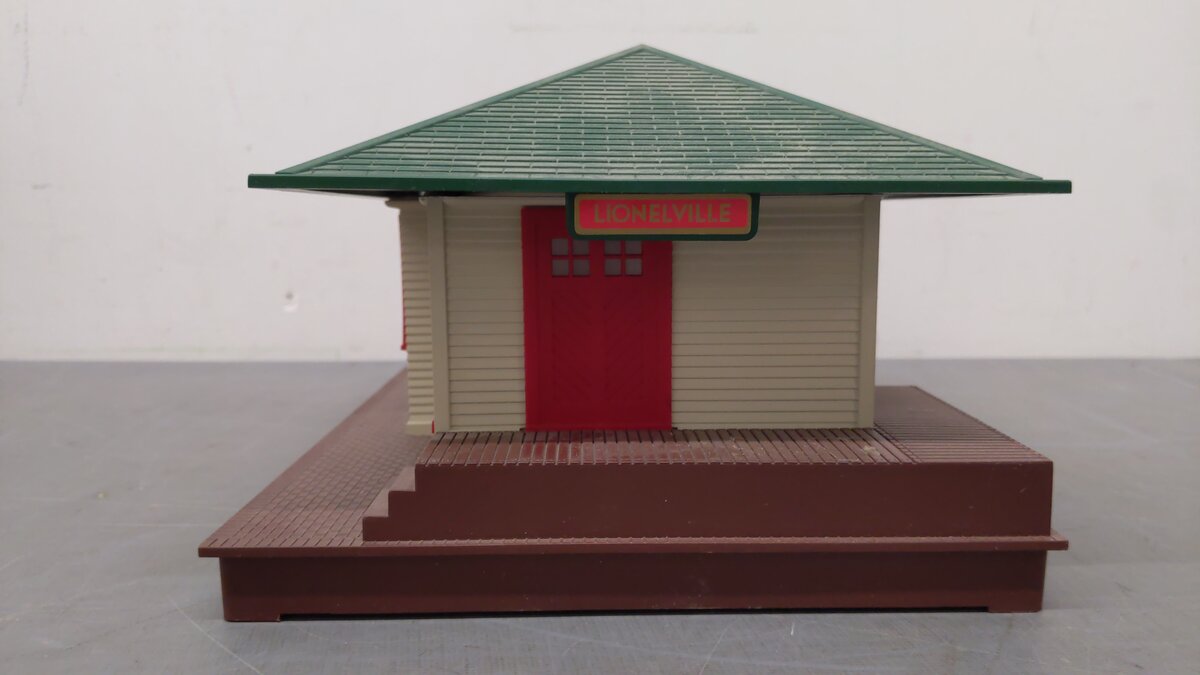 Lionel 6-14152 Lighted Passenger Station EX/Box