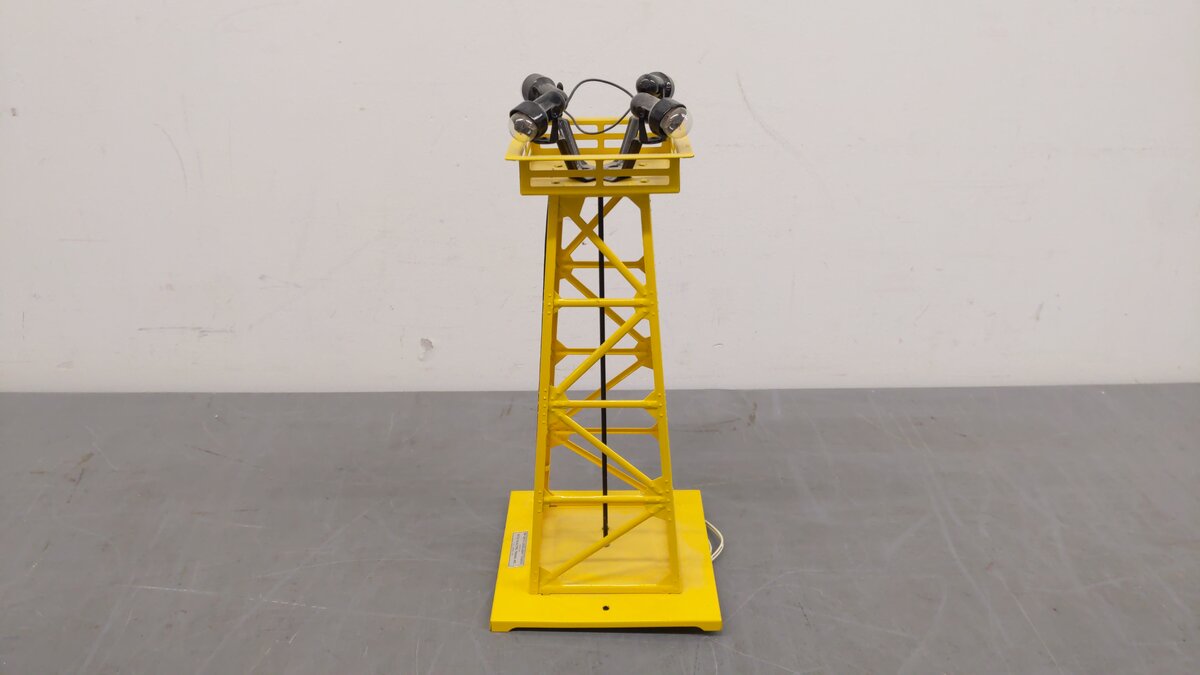 MTH 30-9025 O Gauge Yellow Floodlight Tower #395 EX/Box