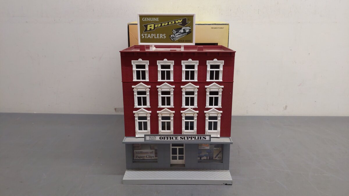 MTH 30-9013 Four Story Office Supply Building 