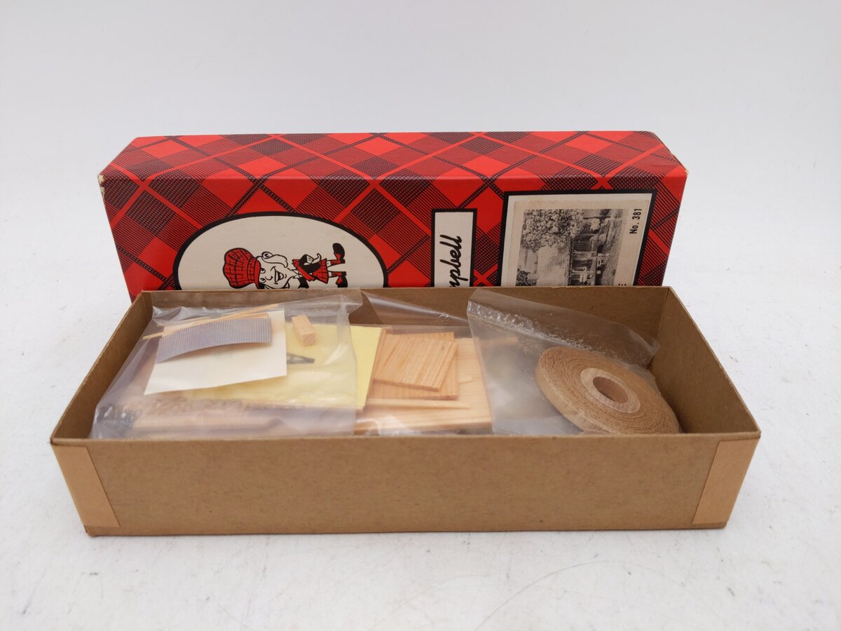 Campbell Scale Models 381-795 HO Scale Farm House Building Kit EX/Box