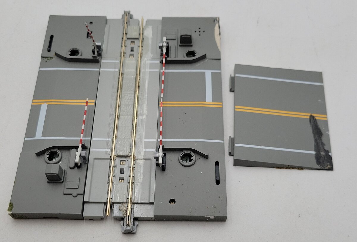 Kato 20-652-1 N Unitrack North American Style Automatic Crossing Gate VG/Box