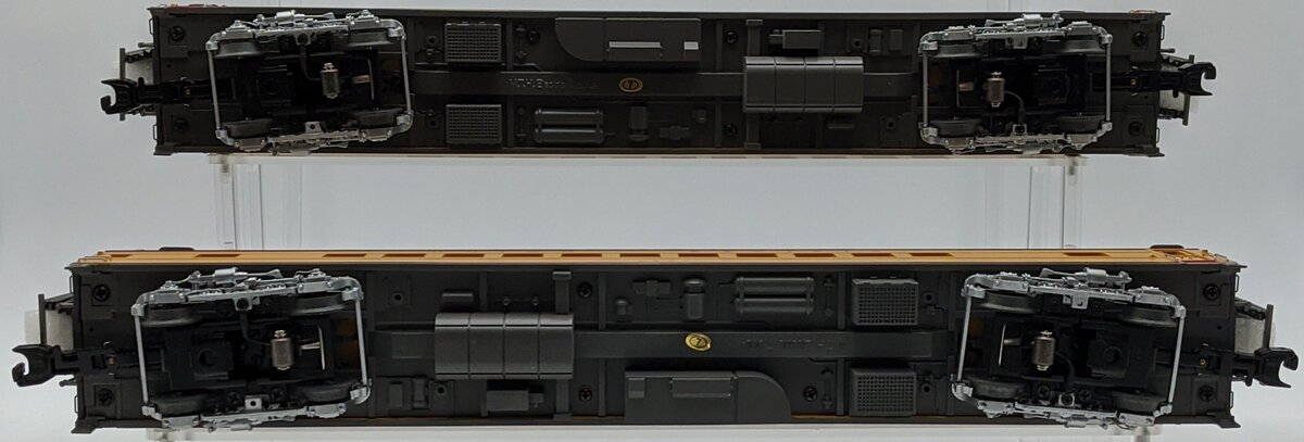MTH 20-3416B O 2-Car 70' Streamlined Coach/Coach Passenger Set (Smooth) NIB