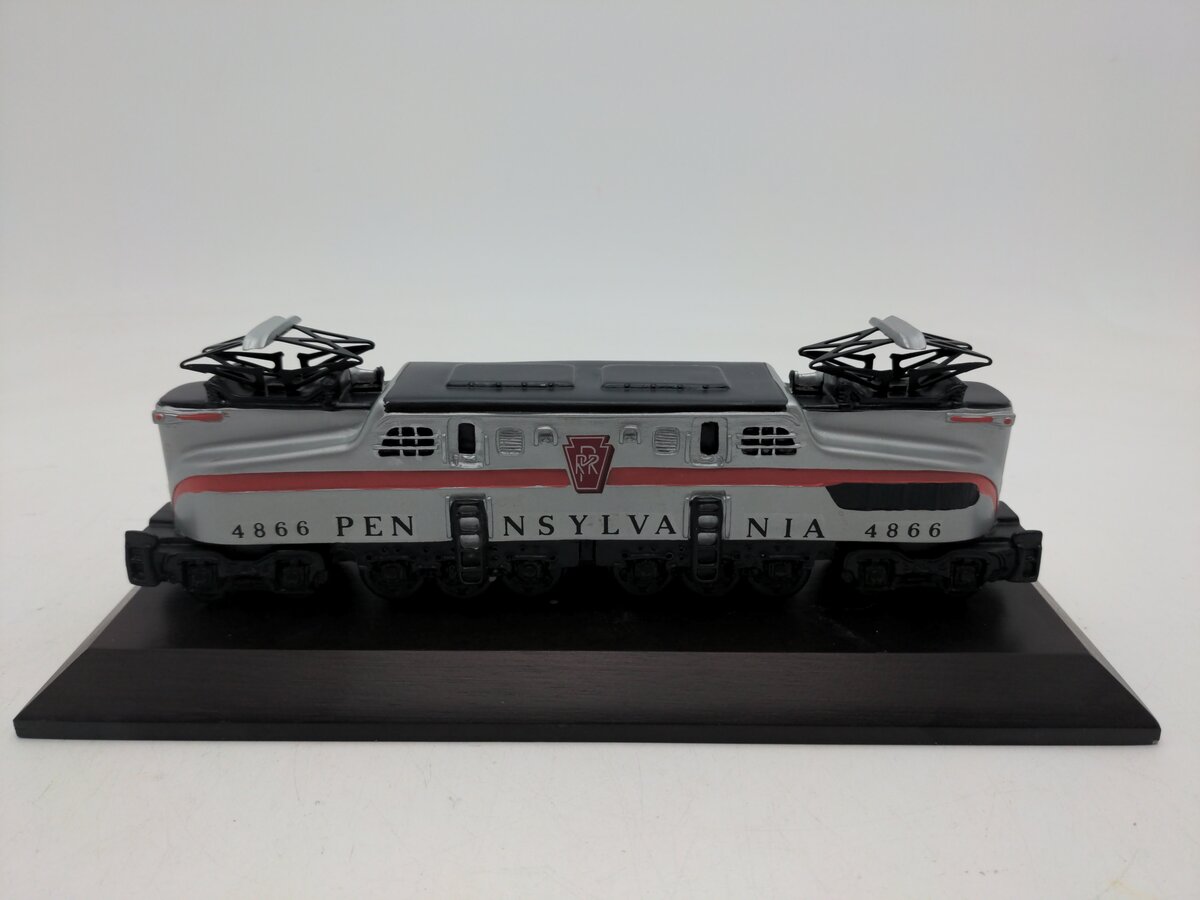 Avon Lionel Classic Collection GG-1 Pennsylvania Electric Engine w/ Wooden Base EX/Box