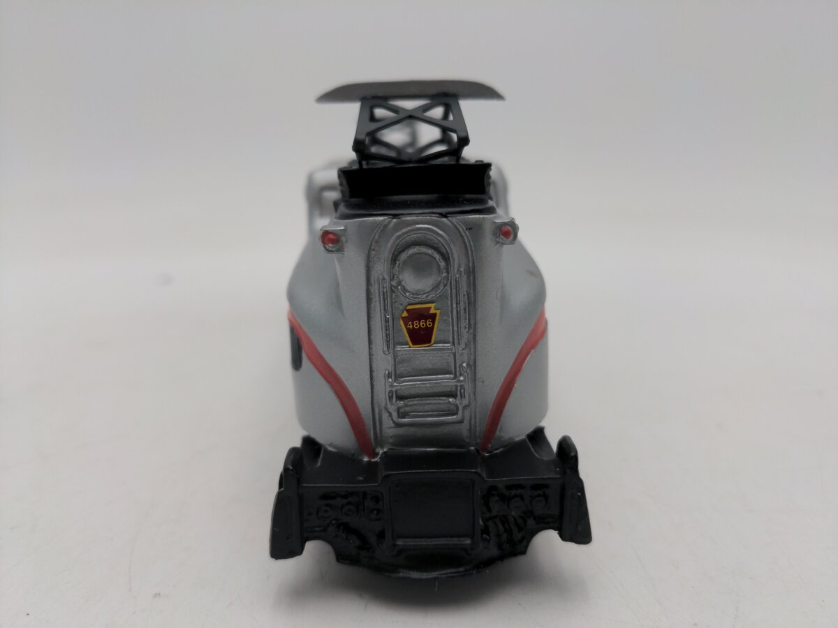 Avon Lionel Classic Collection GG-1 Pennsylvania Electric Engine w/ Wooden Base EX/Box