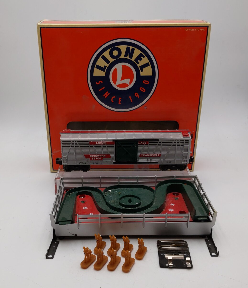 Lionel 6-36704 Animated Reindeer Stockcar & Corral EX/Box