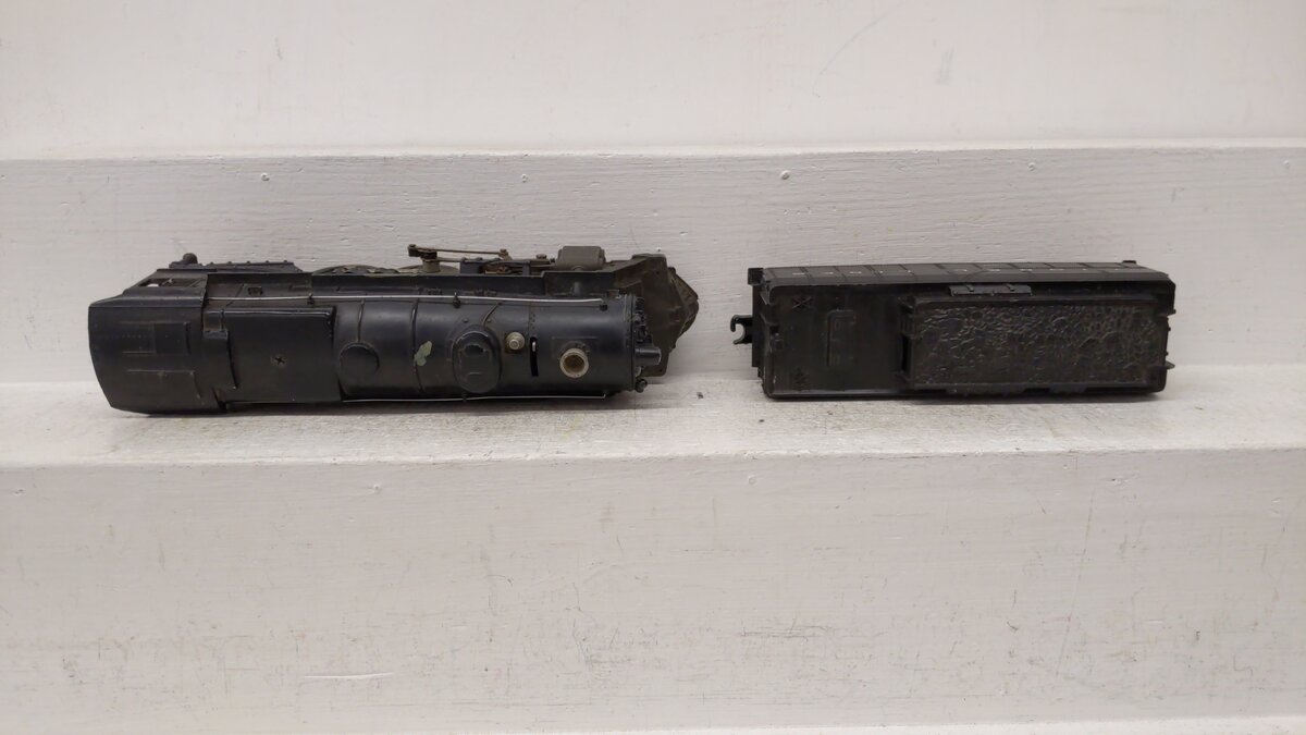 Lionel 2025 Vintage O 2-6-4 Die-Cast Steam Locomotive w/ 234W Tender VG