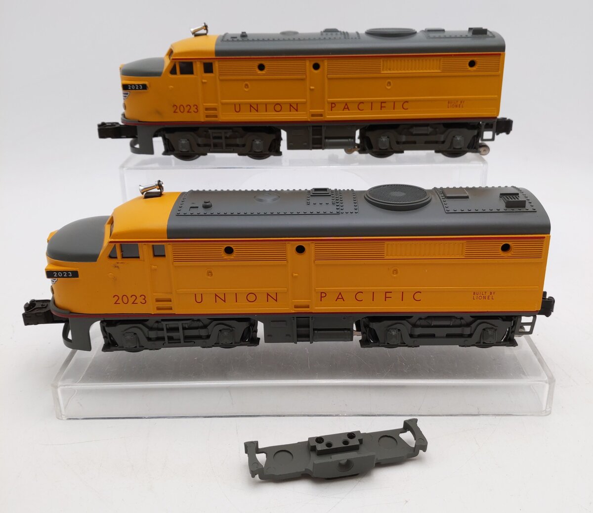 Lionel 6-38354 O Gauge Union Pacific AA Alco Diesel Locomotives Only VG