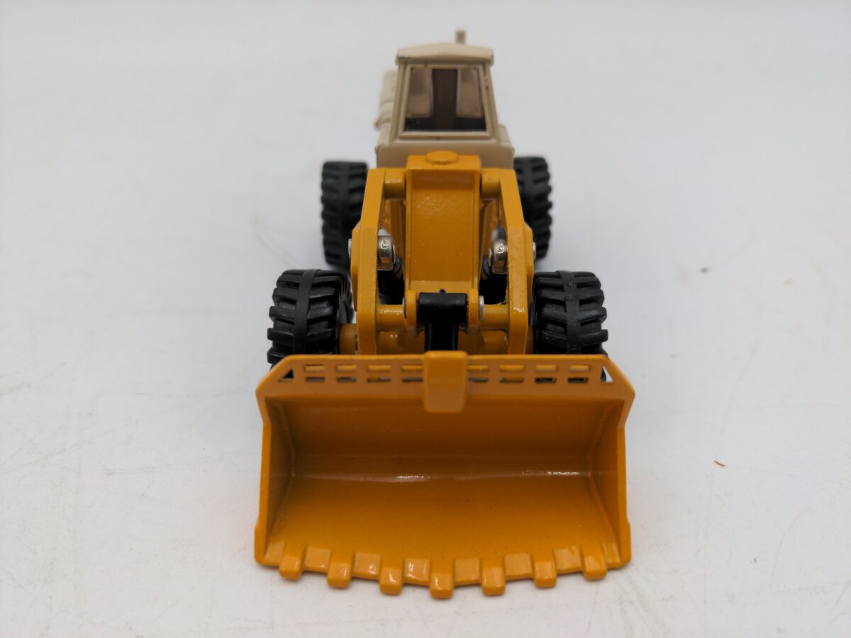 Ertl 1850 1:64 Wheel Loader 560 International Harvester Mighty Movers LN/Box