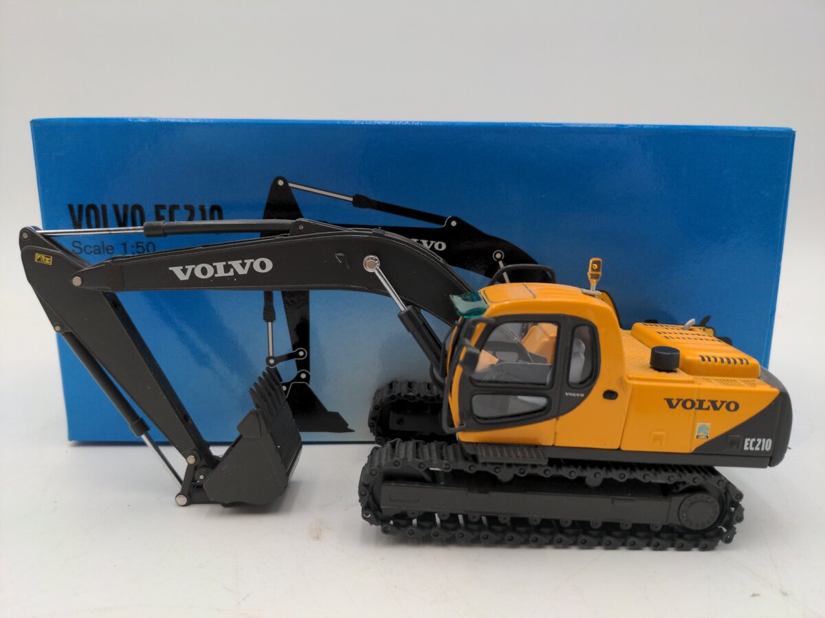 Volvo EC210 1:50 Hydraulic Excavator Die-Cast Metal LN/Box